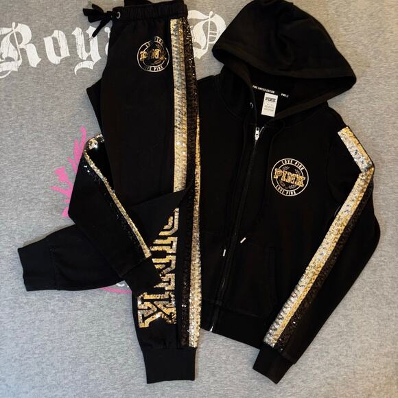 Victoria’s Secret PINK Limited Edition Sequin Bling Set - Picture 1 of 13